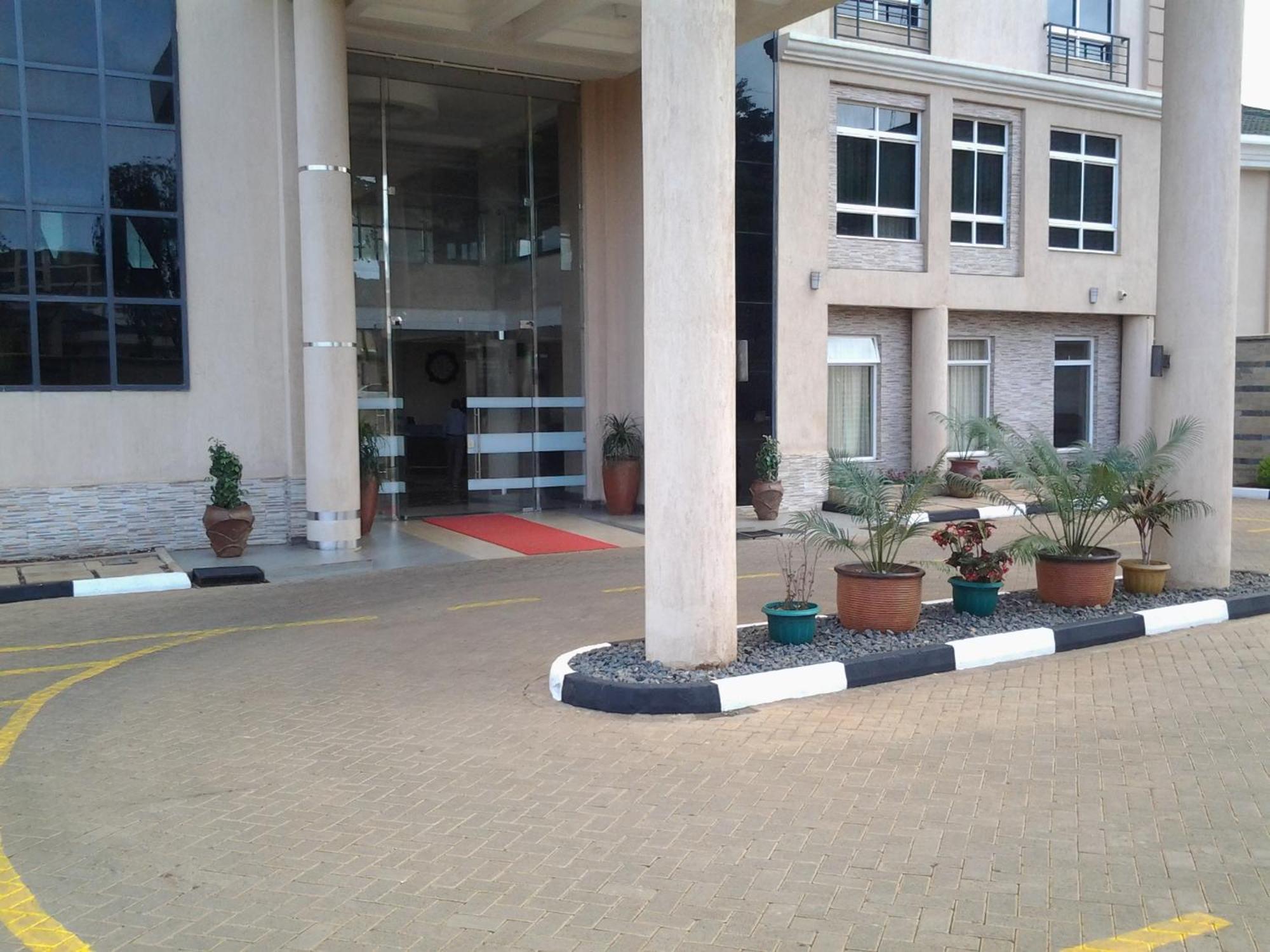 Three Steers Hotel Meru Exterior foto