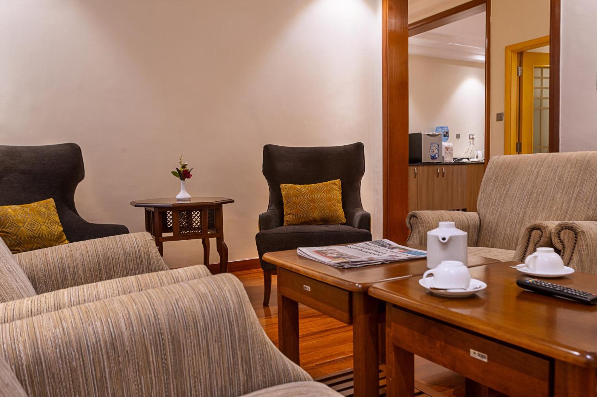 Three Steers Hotel Meru Exterior foto