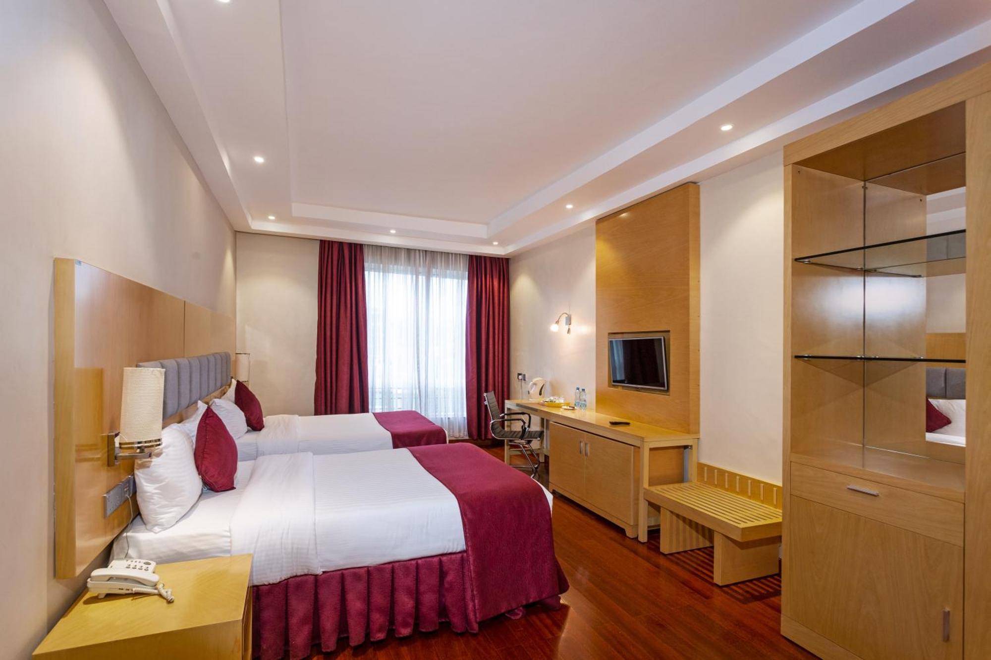Three Steers Hotel Meru Exterior foto